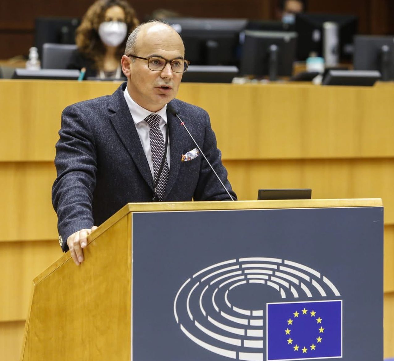 Rareș Bogdan la tribuna Parlamentului European