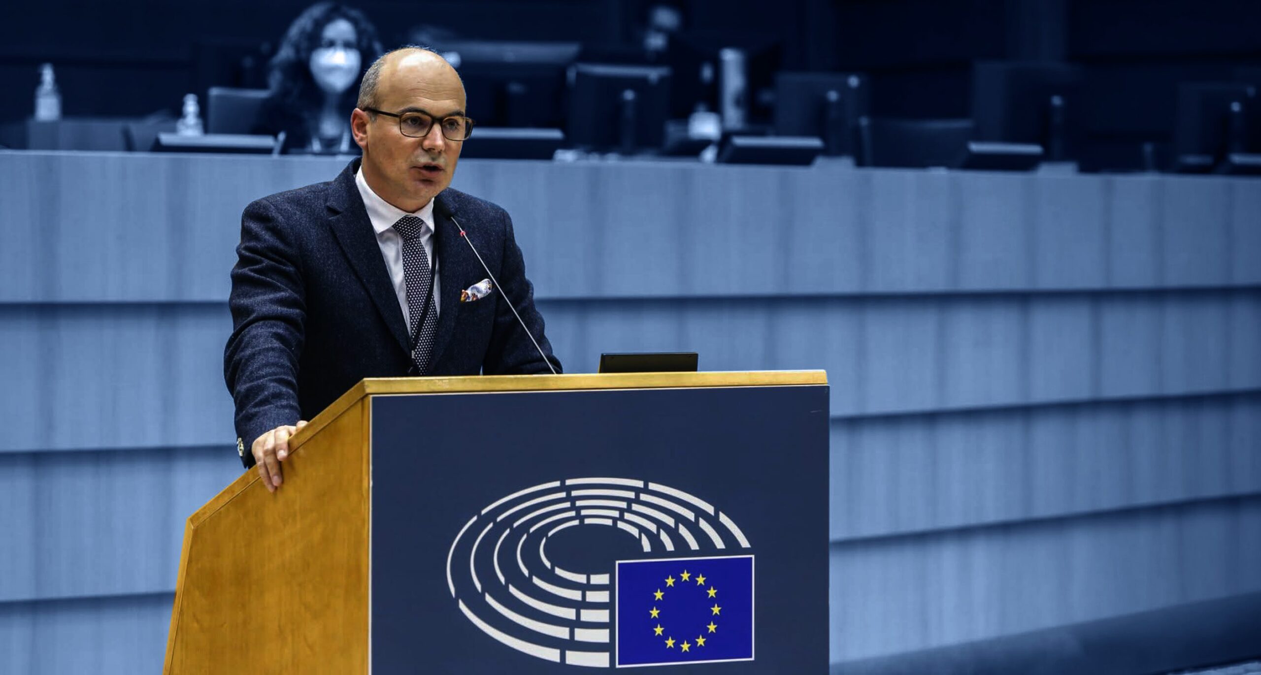Rareș Bogdan la tribuna Parlamentului European